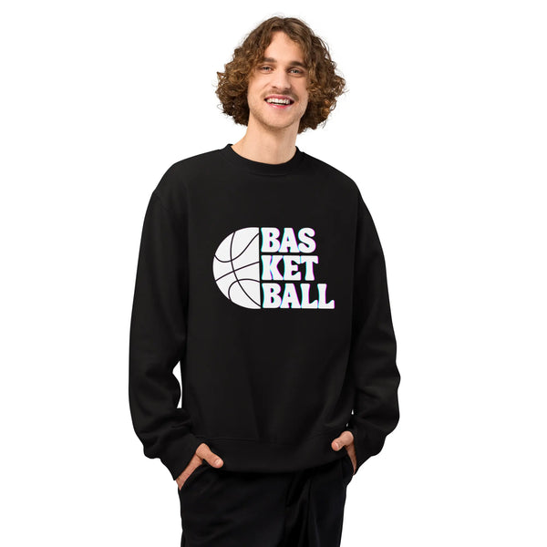 Mannequin homme de face portant le sweat noir oversize Basketball, mains dans les poches, sur fond blanc